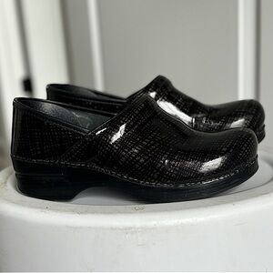 Dansko Professional Clogs Sz 41